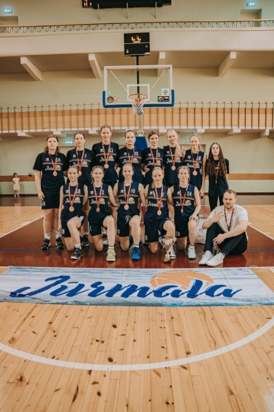Jūrmalas Sporta skolas U15 meiteņu komanda, izcīnīta 3. vieta