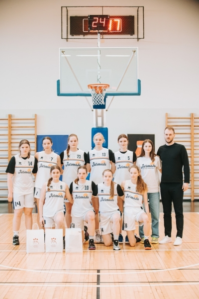Jūrmalas Sporta skolas U16 meiteņu komanda, izcīnīta 6. vieta
